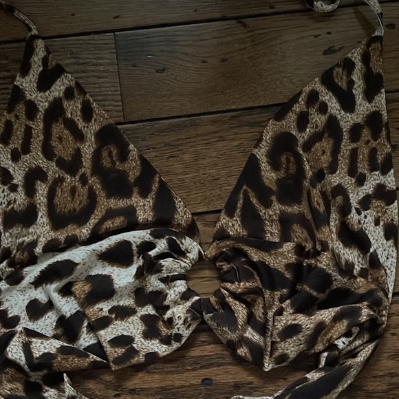 SHIEN cheetah print size XS tie crop top - Picture 2 of 3